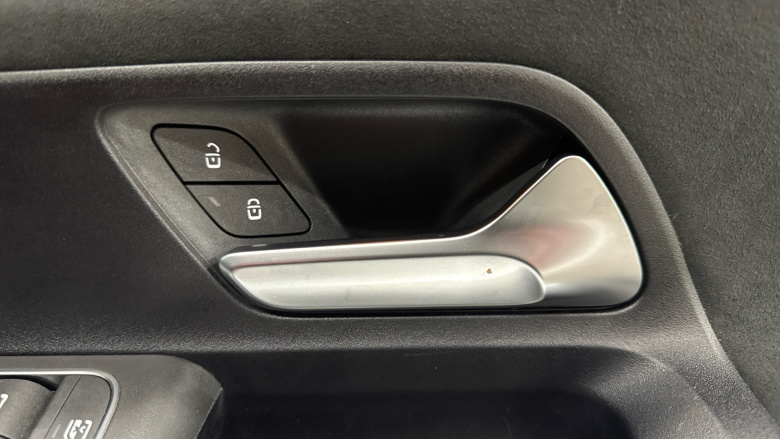 Mercedes-Benz GLB 200 AMG Line Premium + Night Ed 5dr 7G-Tronic Petrol Estate